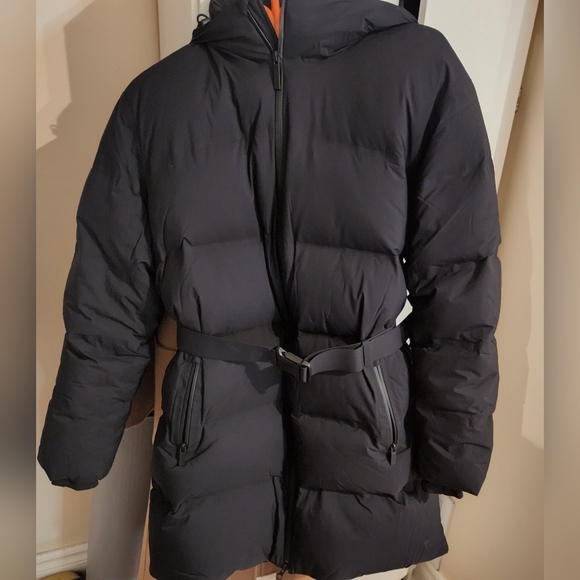 Aritzia superpuff mid - Picture 2 of 3